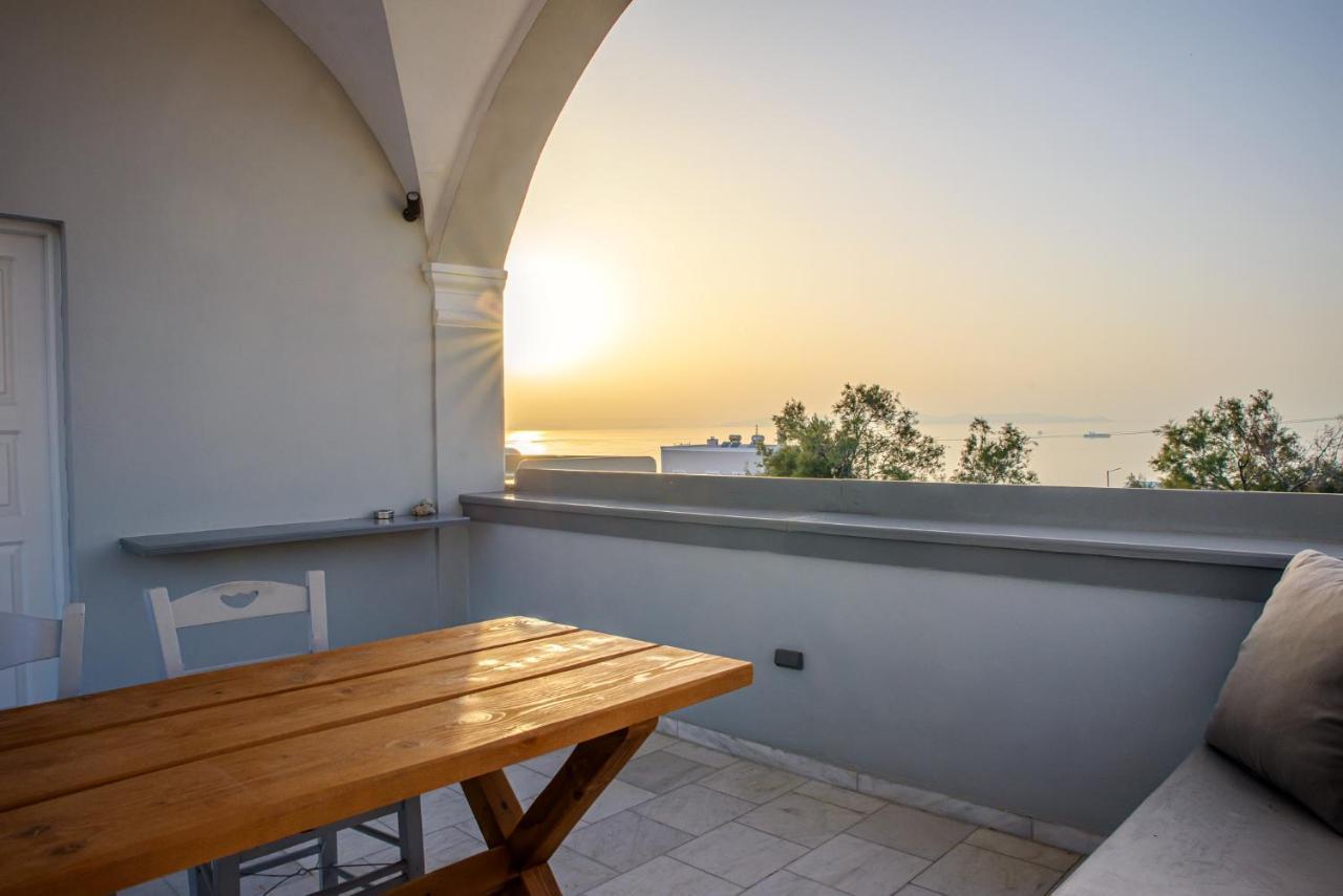 Central Hostel Oia Εξωτερικό φωτογραφία
