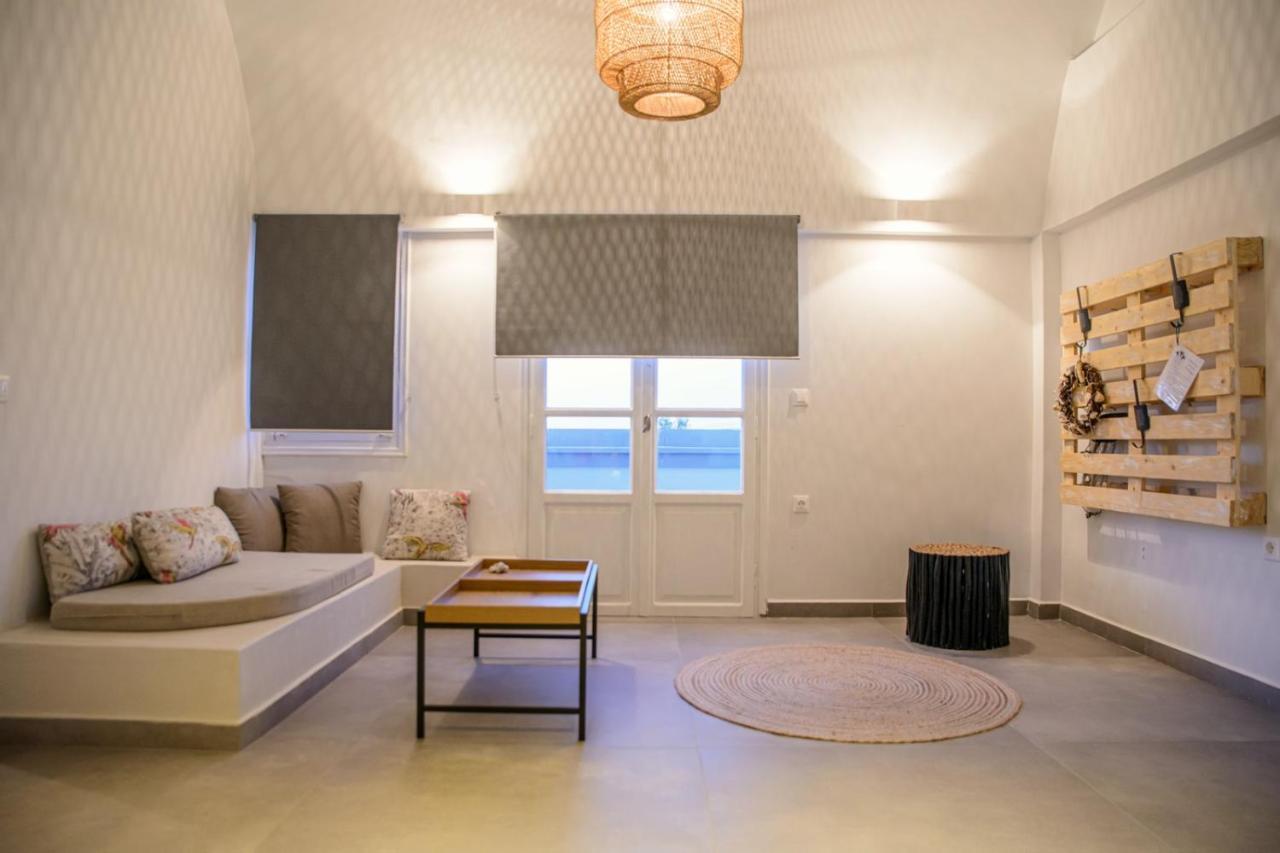 Central Hostel Oia Εξωτερικό φωτογραφία
